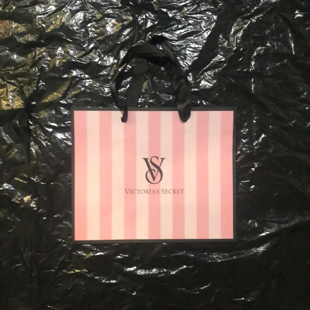 Victoria’s Secret merchandise bag
